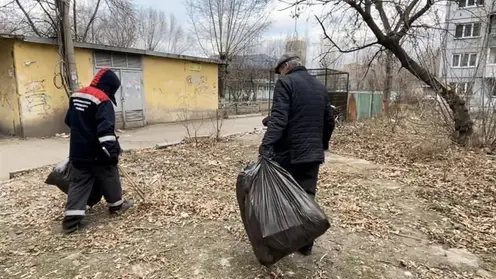 Кировский район очистили от 160 старых автопокрышек