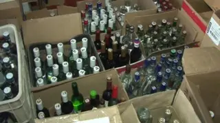 В Красноярске сотрудник полиции вынес из отдела вещдоков больше 500 бутылок изъятого алкоголя