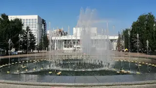 В День знаний фонтан на Театральной площади исполнит детские и школьные песни