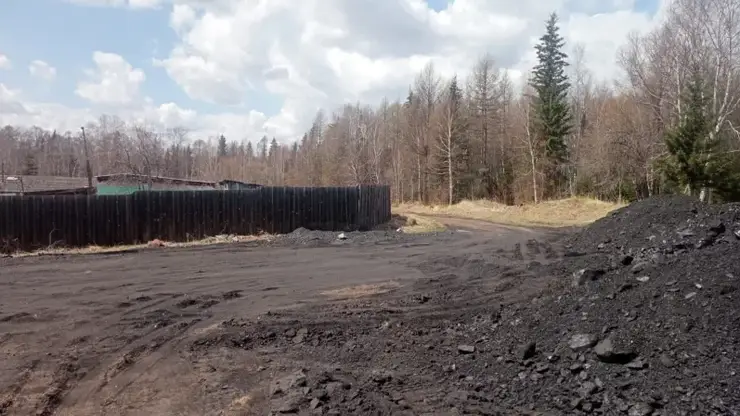 Более 80 тонн угля работник украл с фабрики в Забайкалье