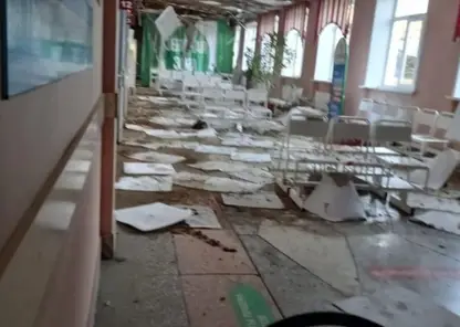 В поликлинике в Кемеровской области обвалился потолок