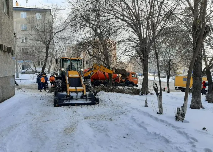 В Красноярске десятки домов в Октябрьском районе остались без холодной воды из-за коммунальной аварии