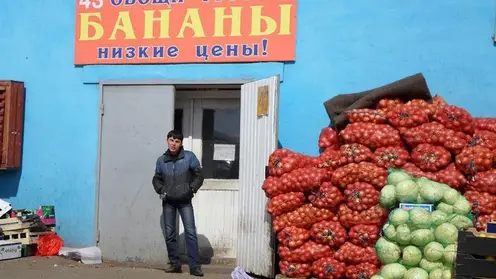 В Красноярске запретили въезд автомобилей на рынок «Южный»