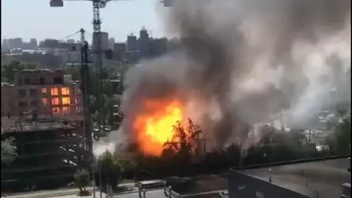 Взрыв газа произошел во время пожара в ЖК "Авиатор" в Новосибирске