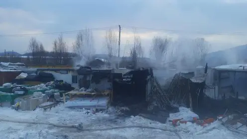Четыре вахтовика погибли во время пожара в Красноярском крае