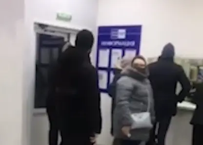 В Красноярске задержали мужчину, пришедшего на почту с автоматом