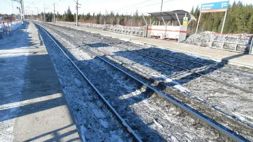 В Красноярске мужчина шел вдоль ж/д путей и попал под поезд