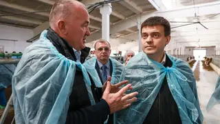 Врио губернатора Красноярского края посетил социально значимые объекты Назаровского района