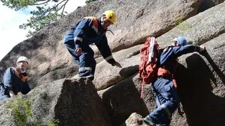В нацпарке «Красноярские Столбы» мужчина погиб при падении со скалы 