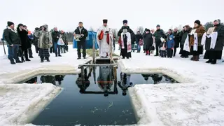 В Красноярском крае проверяют воду в будущих местах крещенских купаний
