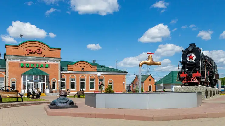 18 фонтанов открылись на привокзальных площадях станций Красноярской железной дороги к летнему сезону