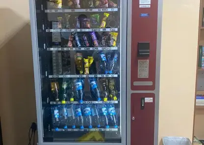 В красноярских в школах через автоматы продавали запрещённые продукты