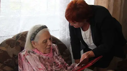 Бабушке красноярского хоккеиста Александра Сёмина исполнилось 100 лет