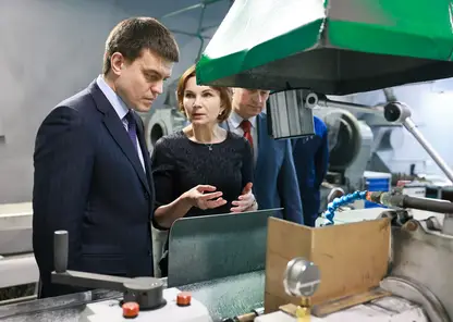 Губернатор Михаил Котюков ознакомился с работой уникального предприятия по производству германия