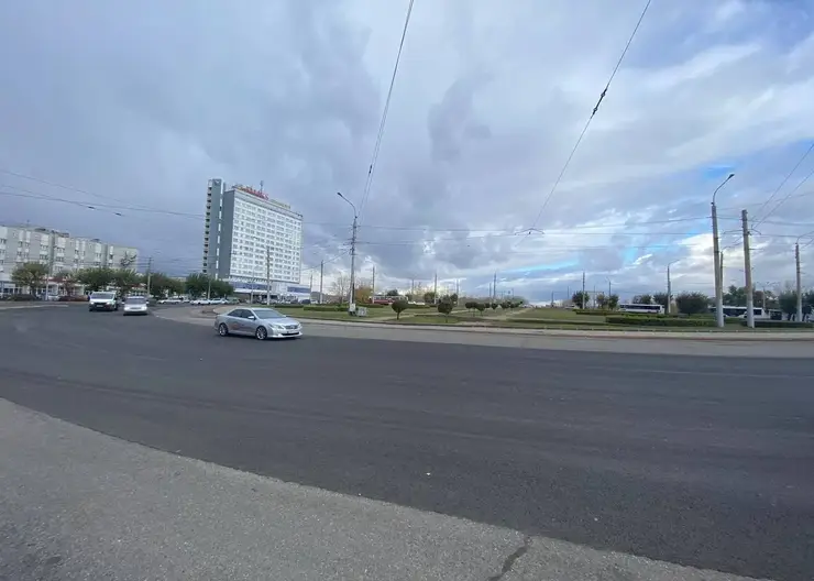 В Красноярске на кольце Предмостной площади появился новый асфальт