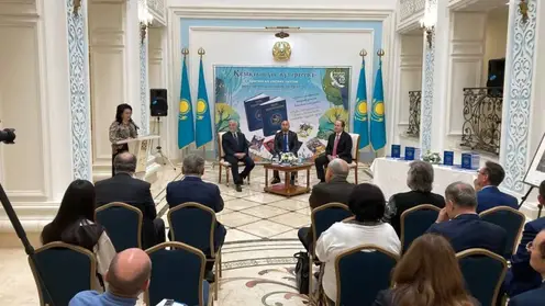 В посольстве Казахстана в Москве прошла презентация книги «Триста казахских сказок», изданной в рамках гуманитарного проекта Ивана Полякова
