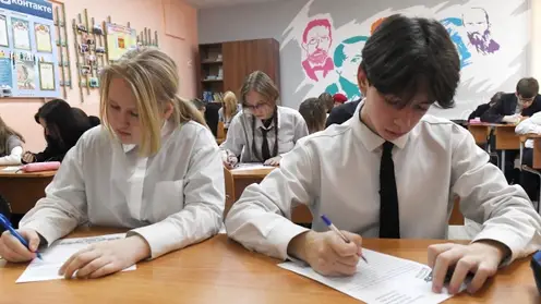 Более 20 млн рублей потратят власти Томской области на покупку новых учебников истории