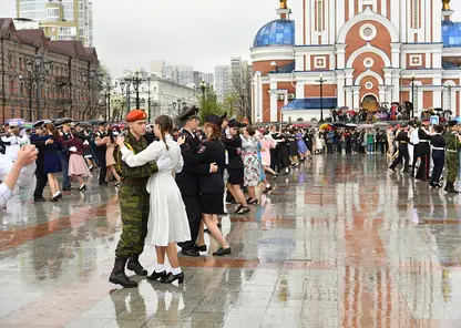 В Хабаровске 193 пары приняли участие в «Майском вальсе»