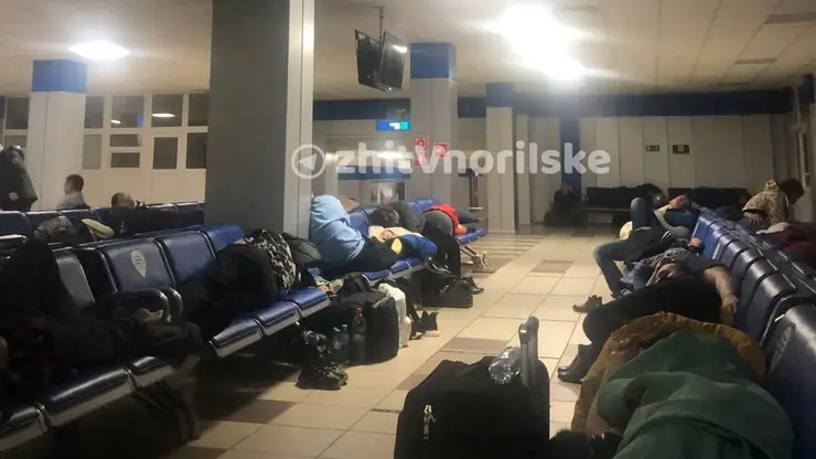 22 рейса задержаны из-за непогоды в Норильске
