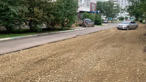 В Красноярске на ул. Щорса обустроили новую парковку