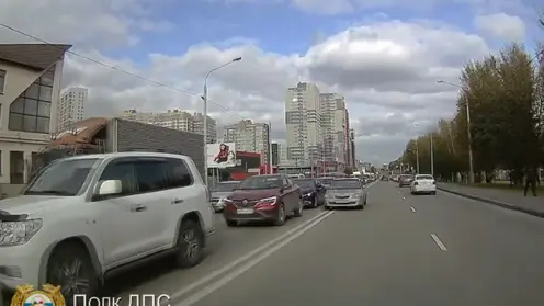Выехавшему на встречку красноярцу на Mazda выписали штраф на 35 тысяч рублей