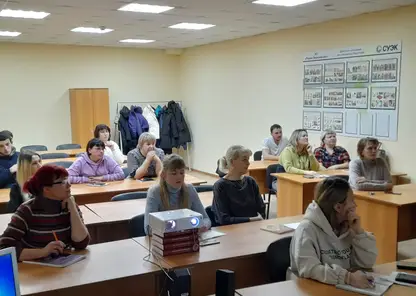 "В классе только девушки": на Березовском разрезе СУЭК женщин обучают профессии "машинист конвейера"