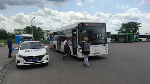 Общественный транспорт Красноярска проверили на экологичность