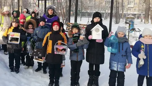 Более 1,2 тысяч кормушек для птиц сделали участники акции «Сохраним птиц – сохраним леса» в Красноярском крае