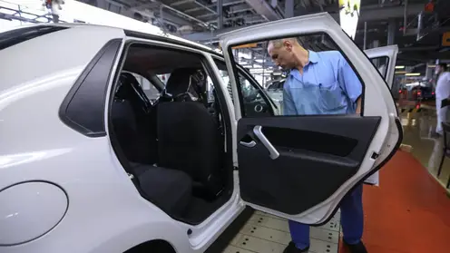 Около 30 тысяч машин Lada хочет продать «АвтоВАЗ» в декабре 2022 года