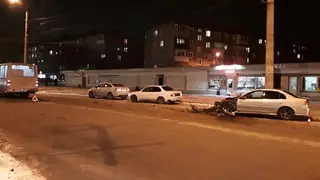 31-летний красноярец угнал чужой автомобиль и врезался в автобус на ул. Новгородской