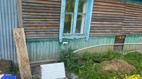 В Хабаровске 12-летняя девочка упала в канализационный люк и умерла