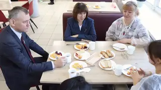 В школах Центрального района Красноярска начали проверять качество питания
