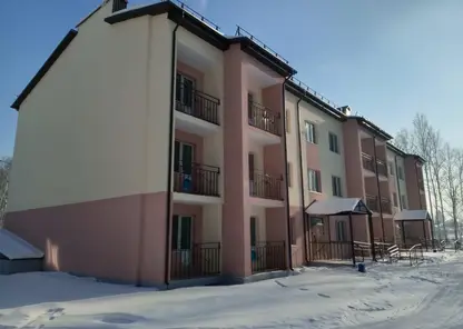 В Уяре построили 30-квартирный дом для переселенцев из аварийного жилья