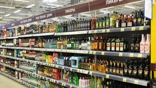 Губернатор Новосибирской области запретил продавать спиртное возле военкоматов 