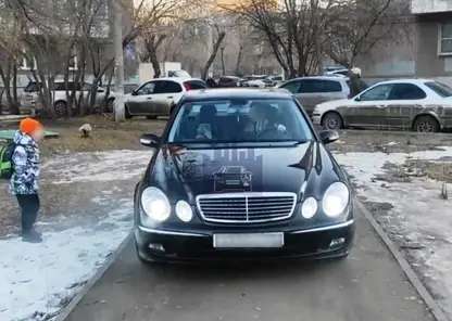 В Красноярске проехавшую по тротуару автоледи оштрафовали