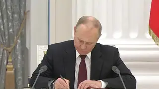 Россия признала ДНР и ЛНР
