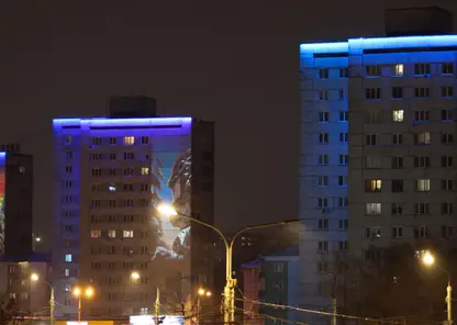 Заработала новая мэппинг-подсветка на Матросова в Красноярске