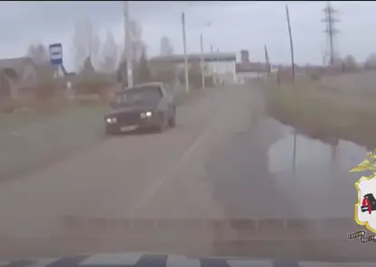 В Иркутской области пьяный мужчина на трехколесном автомобиле пытался скрыться от полицейских