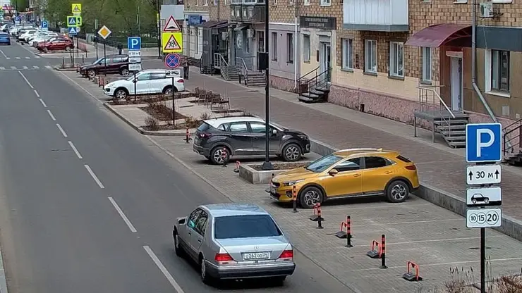 В Красноярске популярность платной парковки на ул. Красной Армии выросла в 5 раз