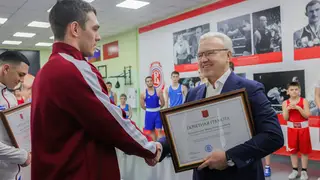 Губернатор Красноярского края поздравил боксёров Марка Петровского и Алексея Скомороху с победами
