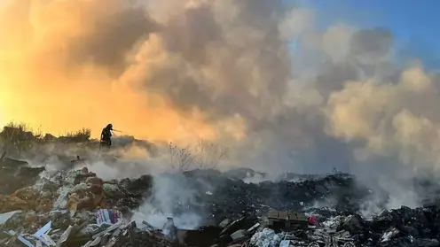 Под Красноярском горит мусорный полигон