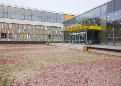 В Красноярске прошли первые занятия в крупнейшей школе за Уралом