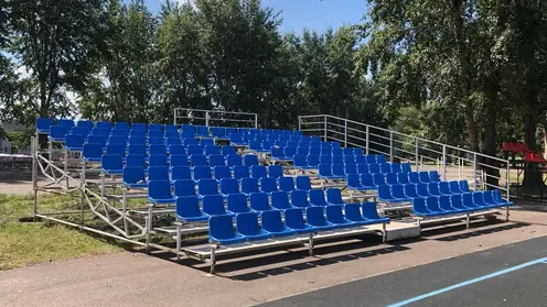 На баскетбольных площадках Татышев-парка установили трибуны на 300 мест