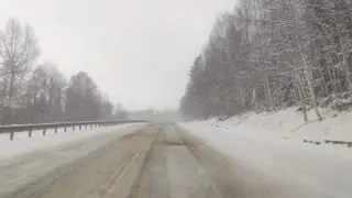 Жителей Красноярского края предупредили об опасной ситуации на трассе Р-257 «Енисей» из-за снегопада и ветра