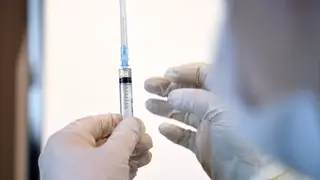 В Красноярск поступили вакцины от гриппа для взрослых и детей