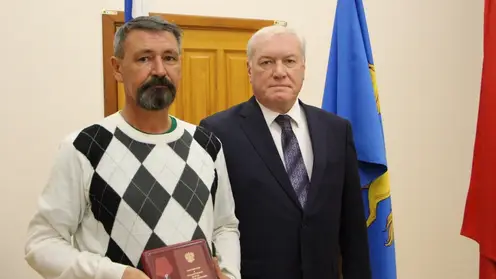 52-летний доброволец из Минусинска получил медаль за участие в СВО