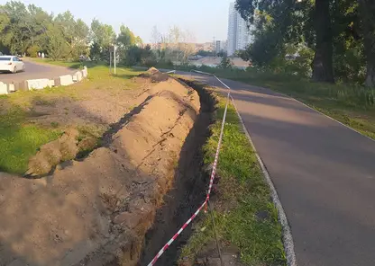 В Красноярске на дорожках к Коммунальному мосту установят новое освещение