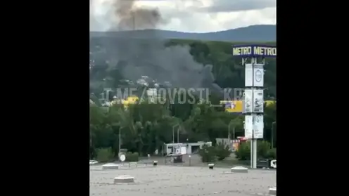 Красноярцы заметили густой дым возле гипермаркета «Лента» на ул. Мичурина