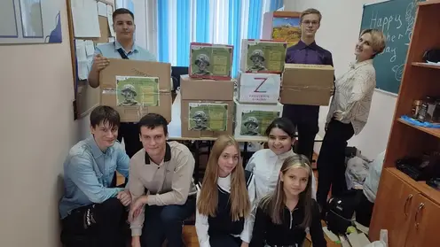 Ученики 79-й школы Ленинского района Красноярска собрали гуманитарную помощь бойцам СВО