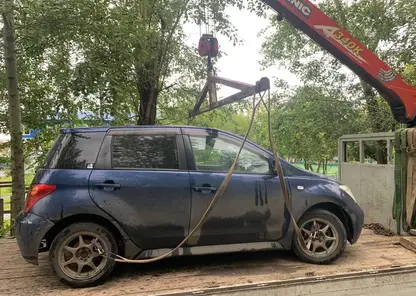У жительницы Красноярска арестовали автомобиль за долги на 400 тысяч рублей